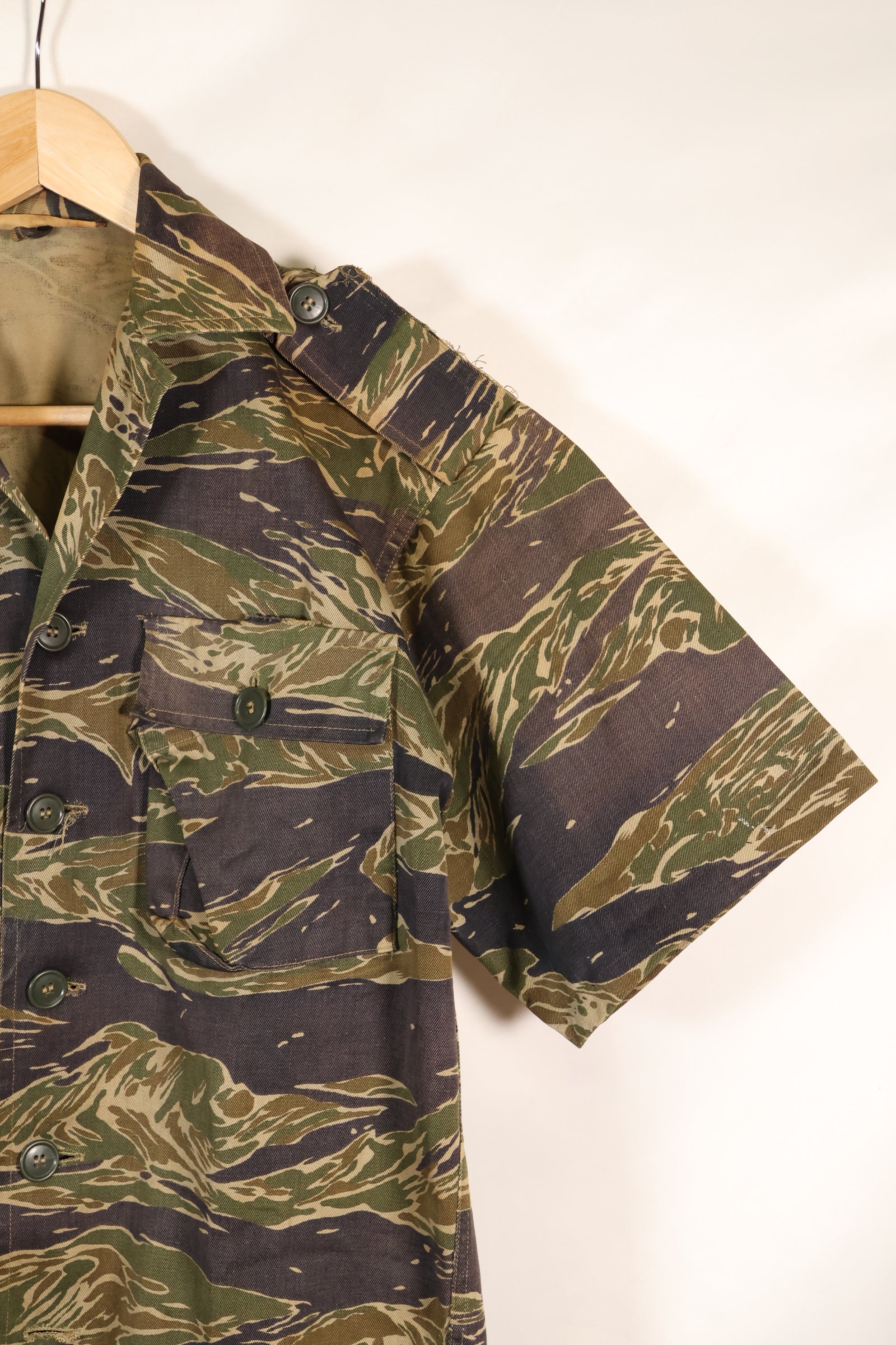 1960年代半　A-M　シルバータイガーシャツ　Asianカット　エポレット改造　中古品