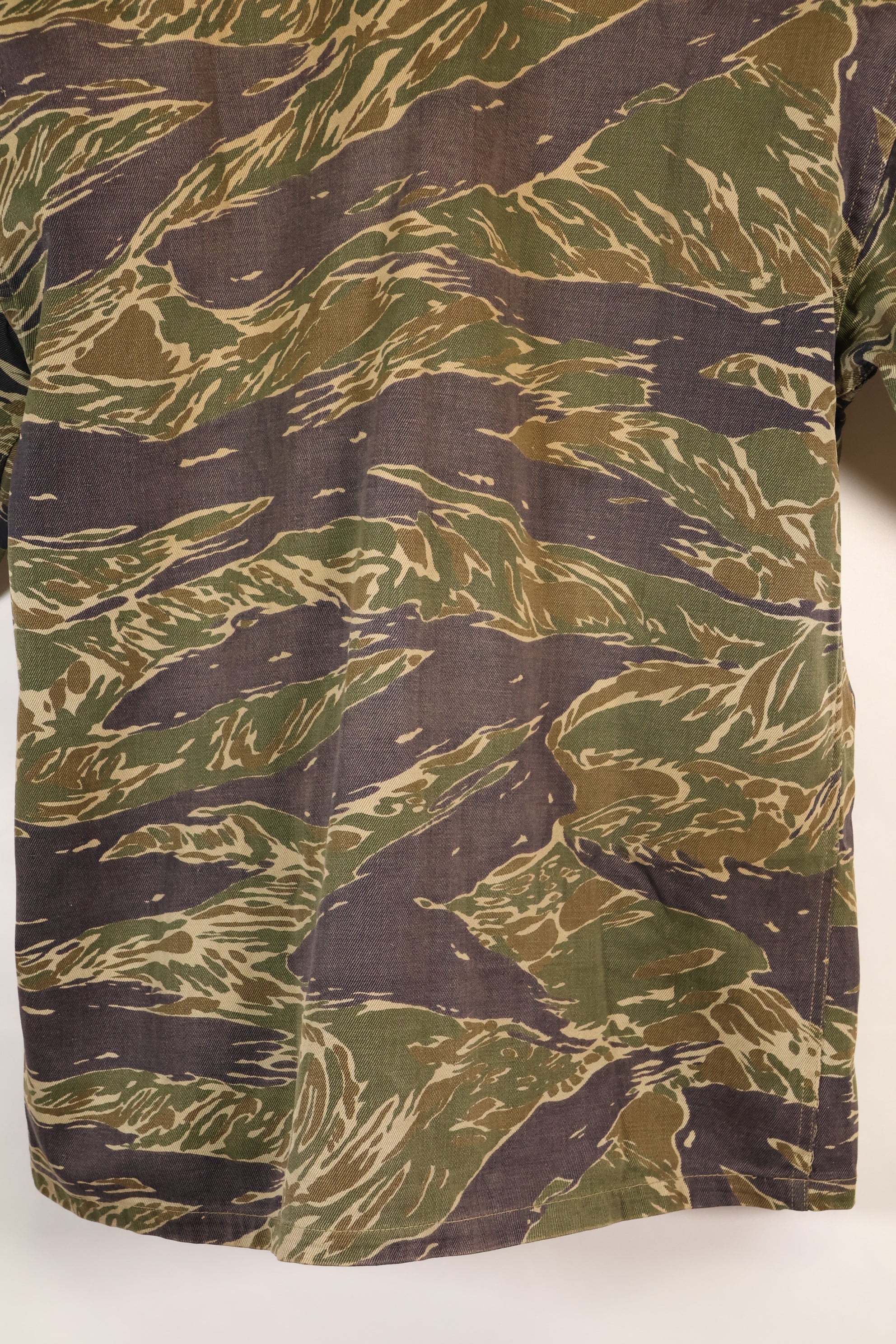 1960年代半　A-M　シルバータイガーシャツ　Asianカット　エポレット改造　中古品