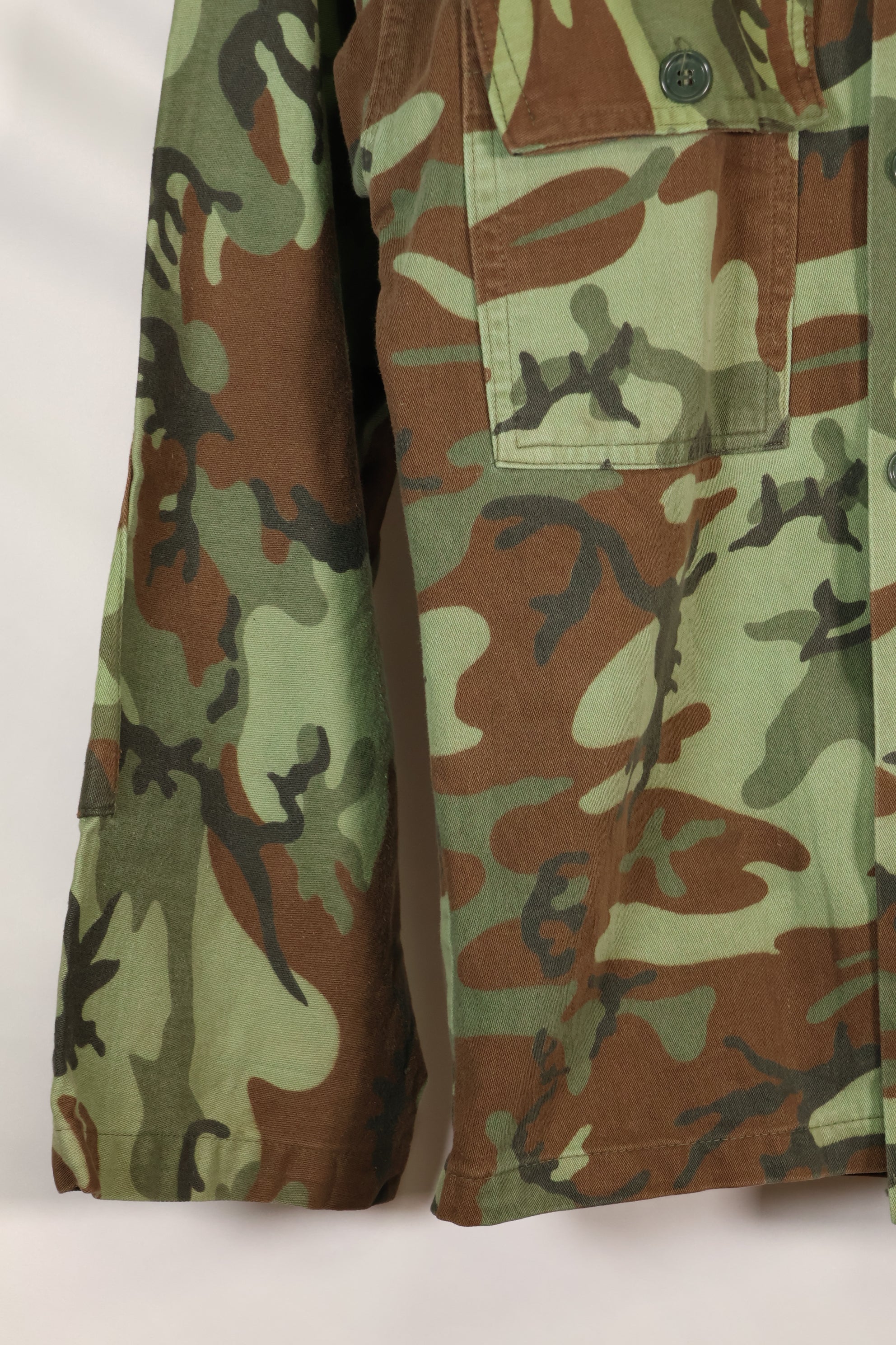 1960年代　南ベトナム　ARVN グリーンリーフ迷彩　シャツ　中古品