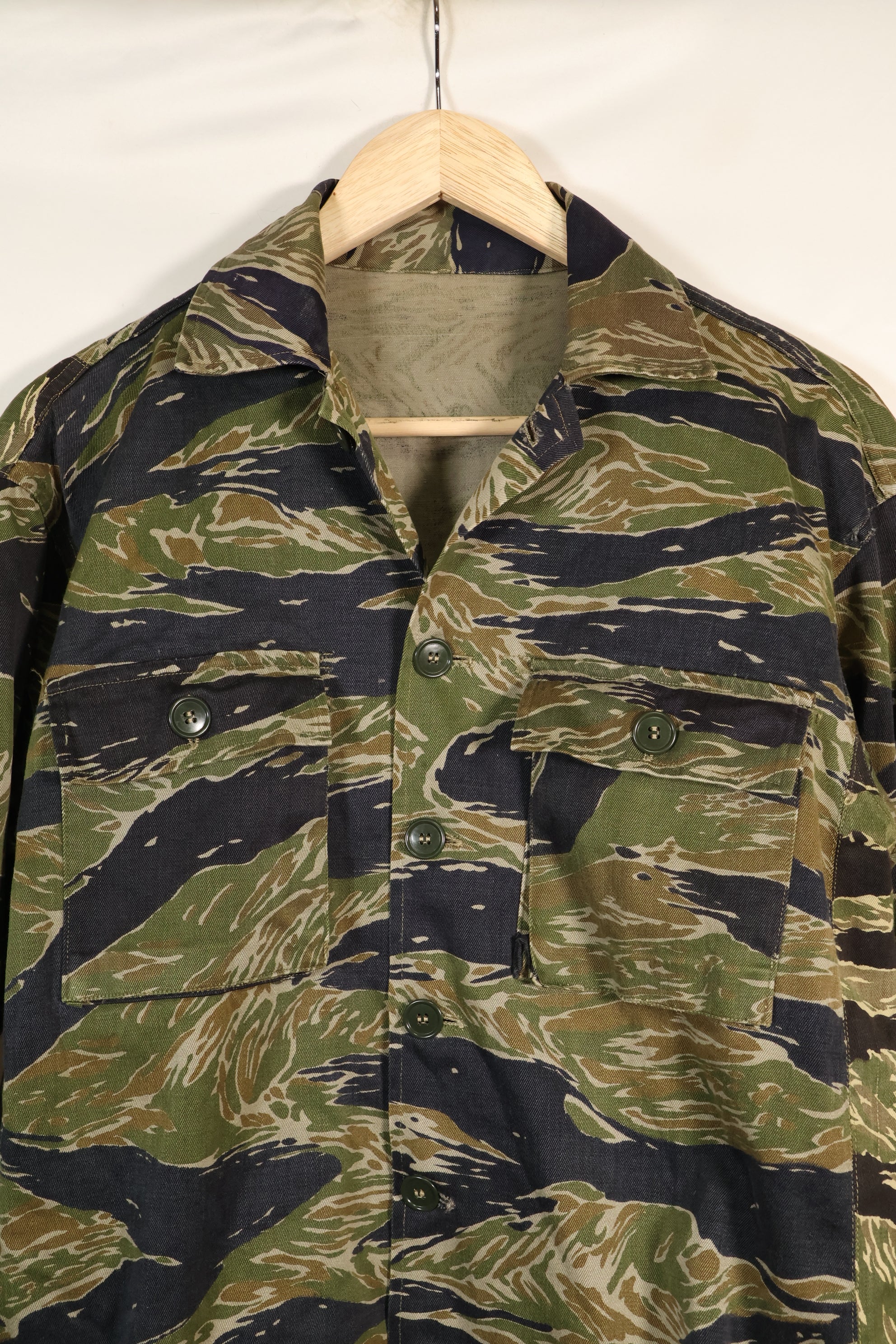 1960年代半　日本製　シルバータイガーシャツ　Asianカット　別生地サイズ改造あり　中古品