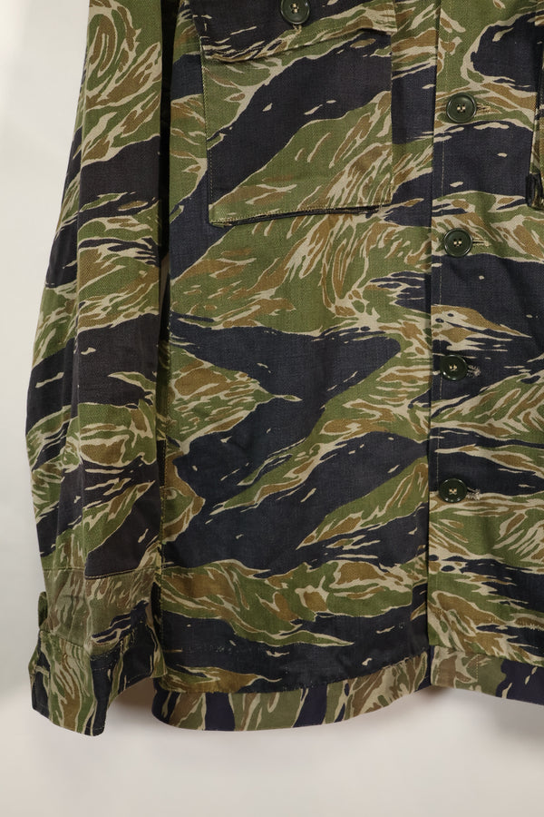 1960年代半　日本製　シルバータイガーシャツ　Asianカット　別生地サイズ改造あり　中古品