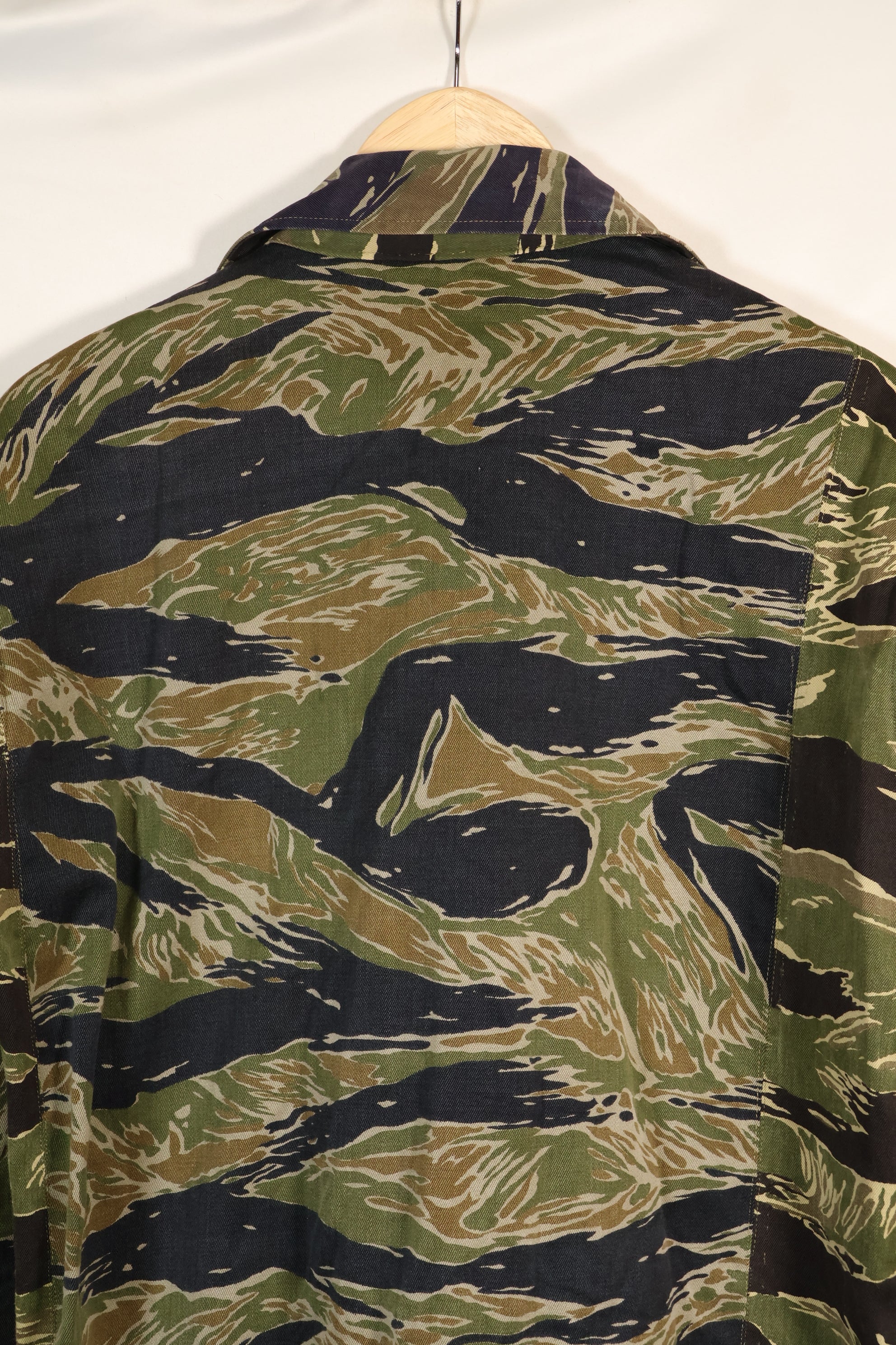 1960年代半　日本製　シルバータイガーシャツ　Asianカット　別生地サイズ改造あり　中古品