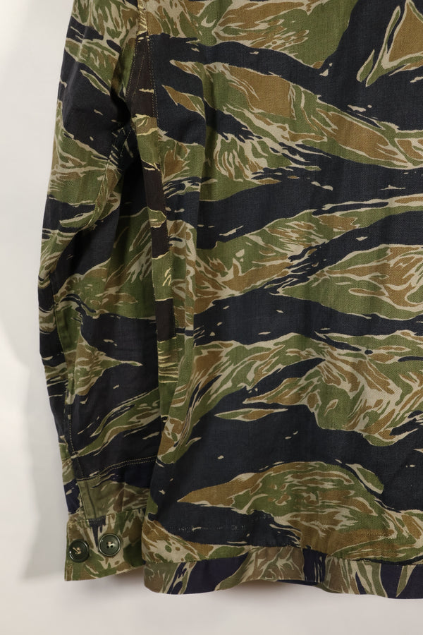 1960年代半　日本製　シルバータイガーシャツ　Asianカット　別生地サイズ改造あり　中古品