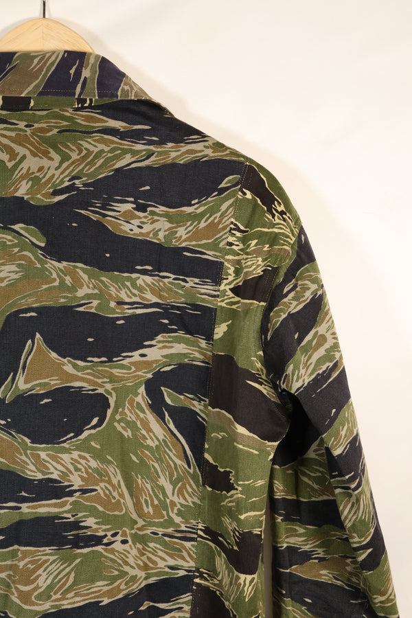 1960年代半　日本製　シルバータイガーシャツ　Asianカット　別生地サイズ改造あり　中古品