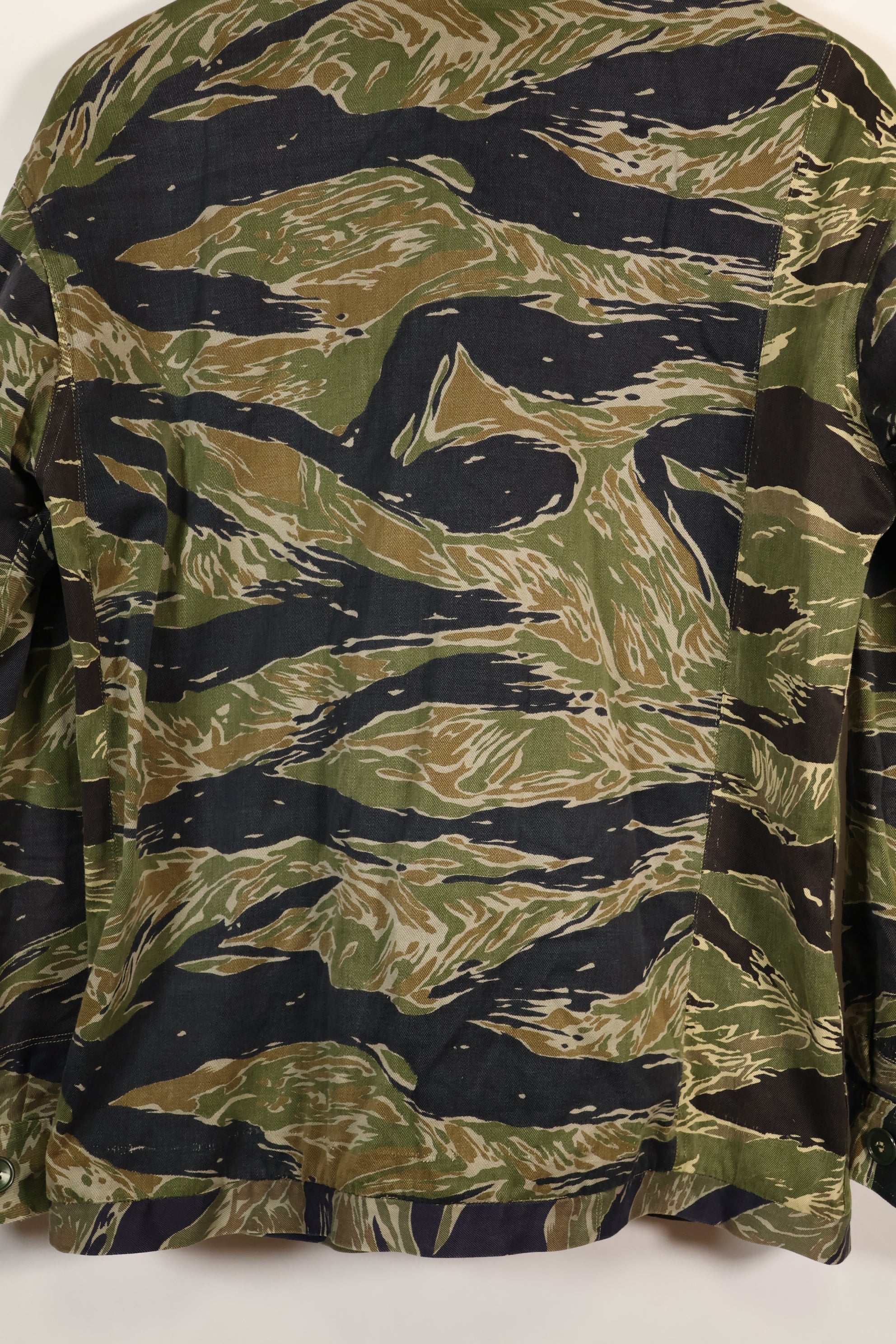 1960年代半　日本製　シルバータイガーシャツ　Asianカット　別生地サイズ改造あり　中古品