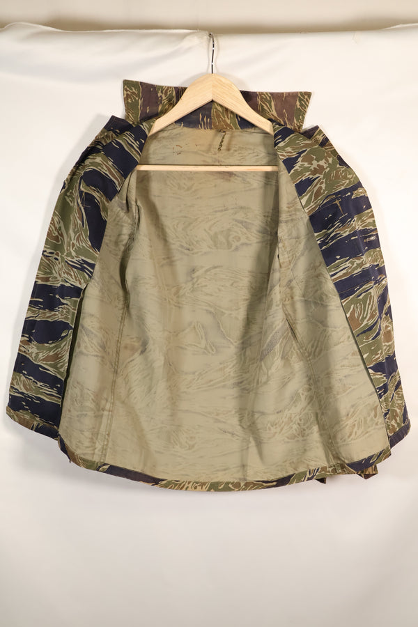 1960年代半　日本製　シルバータイガーシャツ　Asianカット　退色少ない　中古品