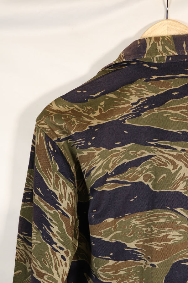 1960年代半　日本製　シルバータイガーシャツ　Asianカット　退色少ない　中古品