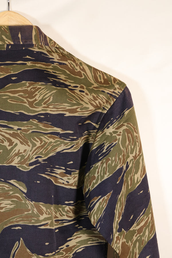 1960年代半　日本製　シルバータイガーシャツ　Asianカット　退色少ない　中古品