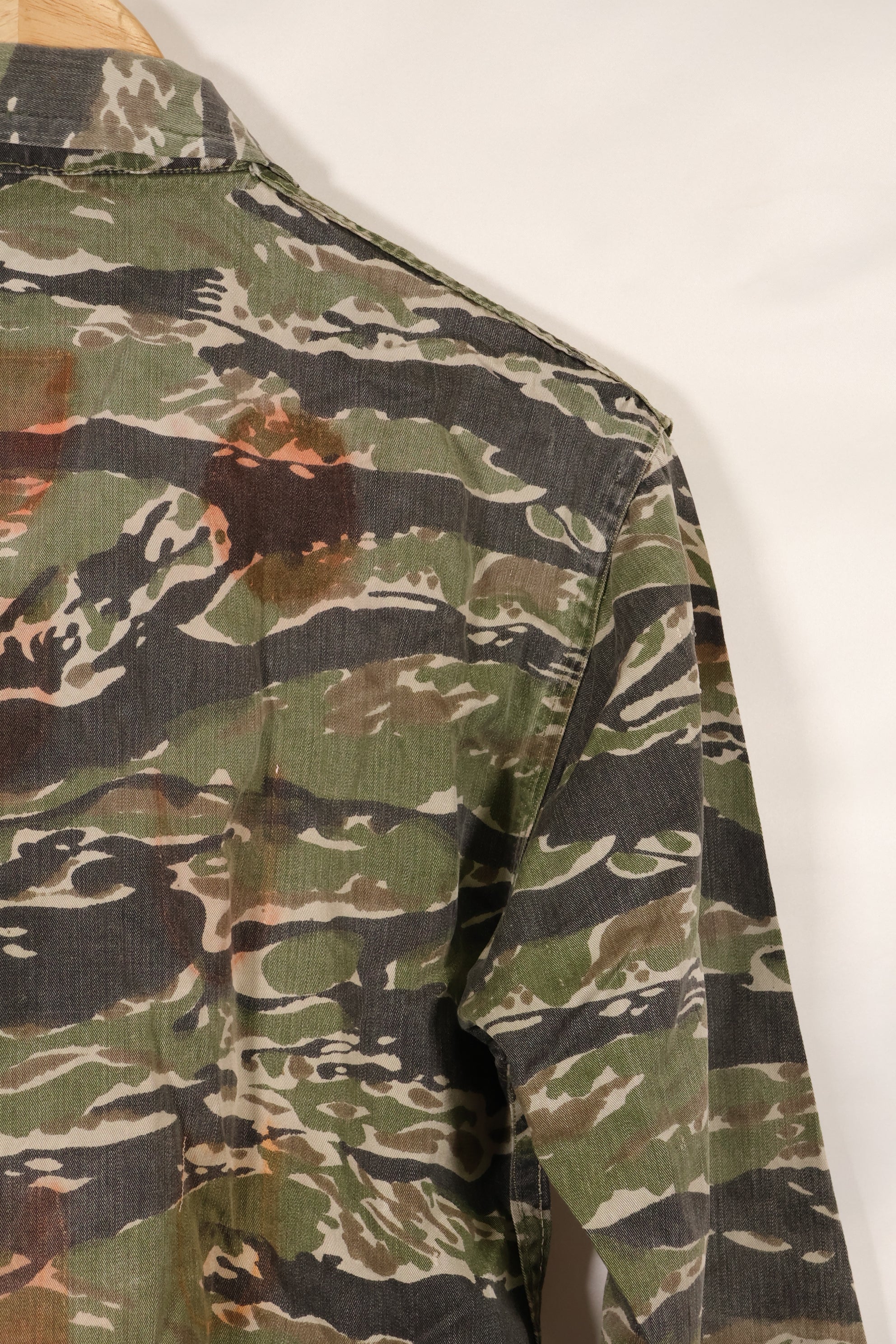 1960年代　タイガーストライプ　シャツ　CIDGパターン　退色あり　汚れあり　中古品