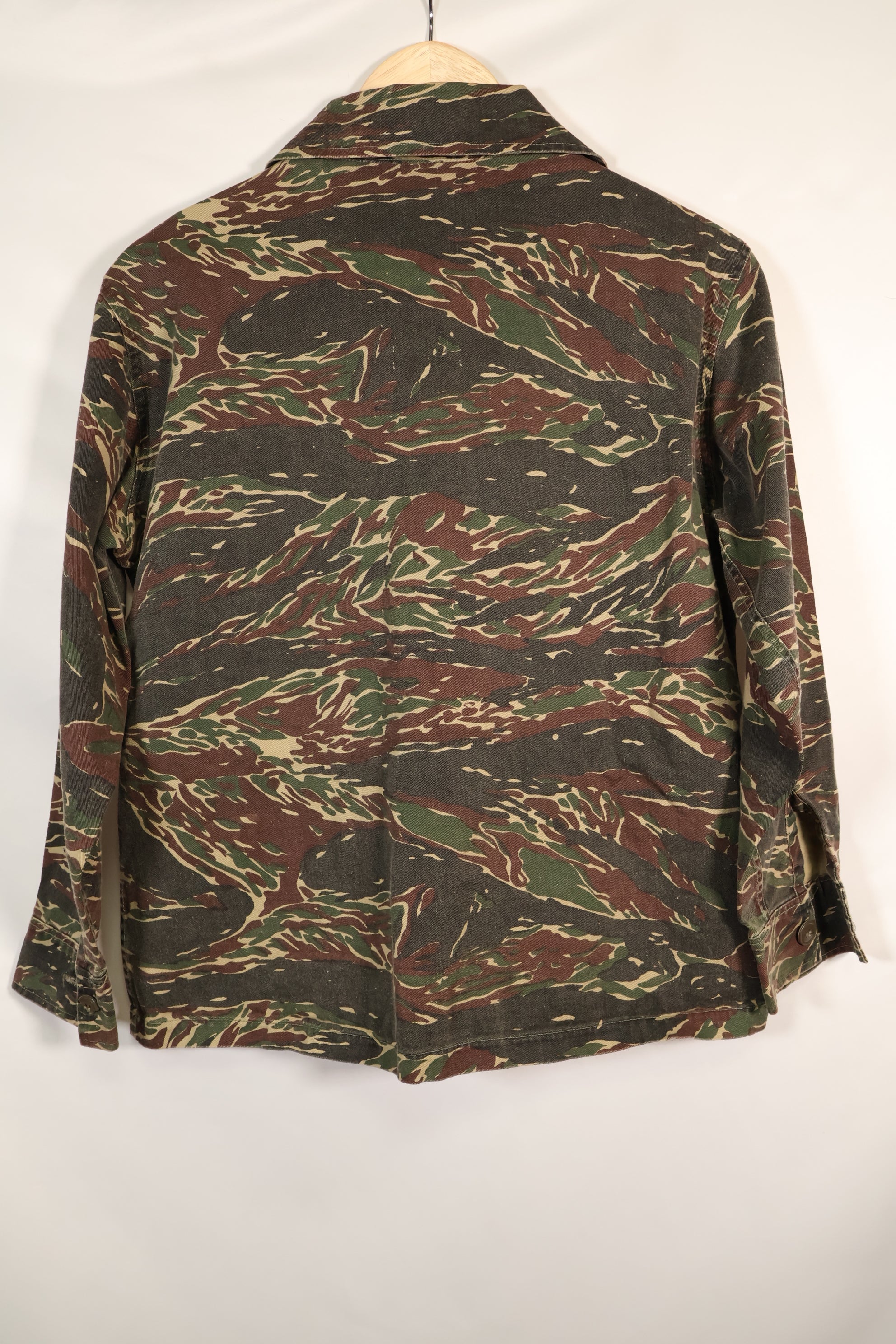 1970年代　シルバータイガー　タイガーストライプ　シャツ　タイタイガー　4つポケット　中古品