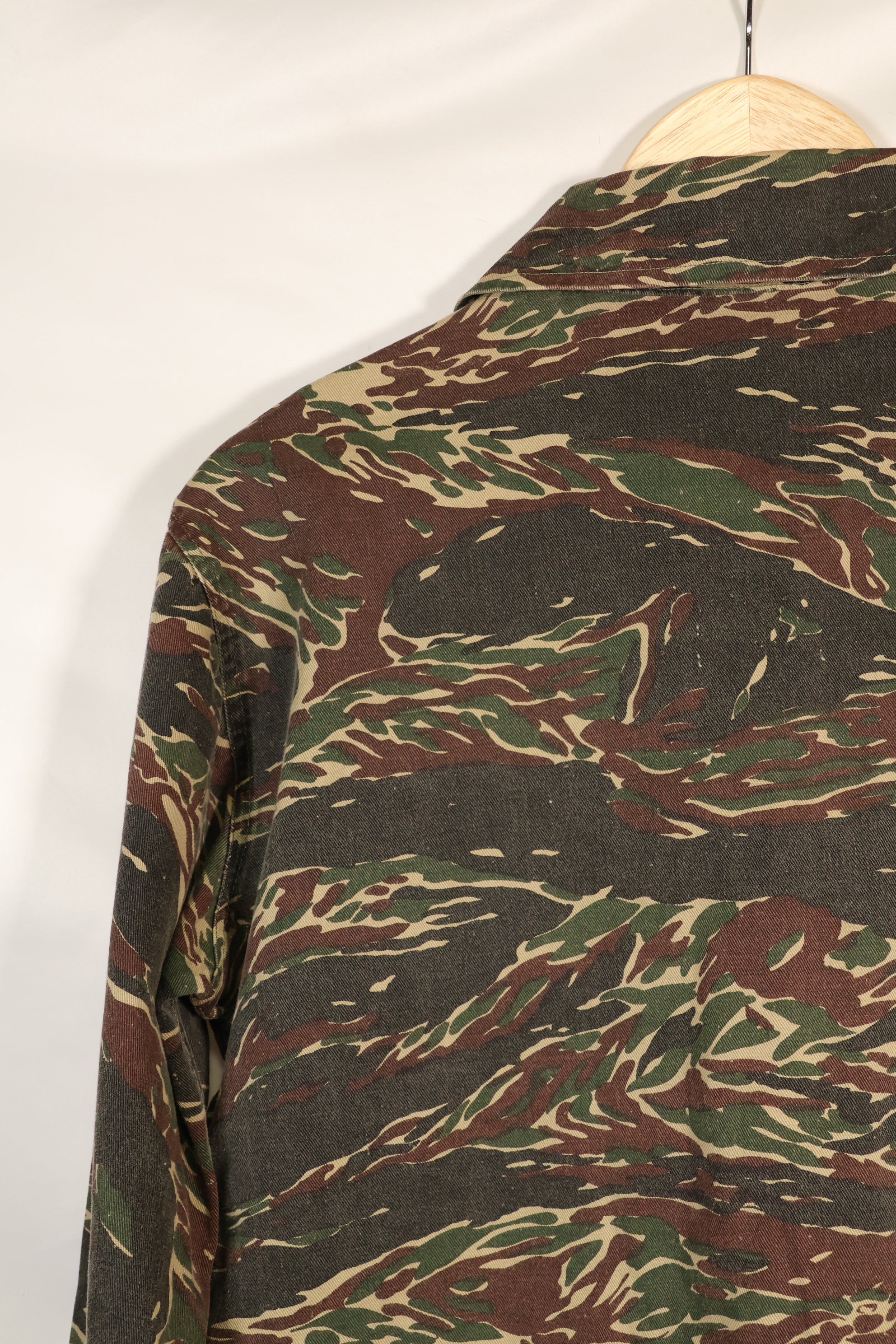 1970年代　シルバータイガー　タイガーストライプ　シャツ　タイタイガー　4つポケット　中古品