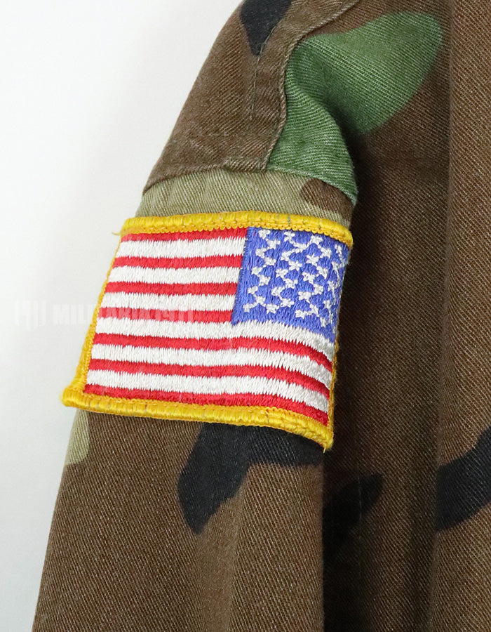 実物　アメリカ陸軍　ウッドランド迷彩　ジャケット　パッチ付き 1990年製
