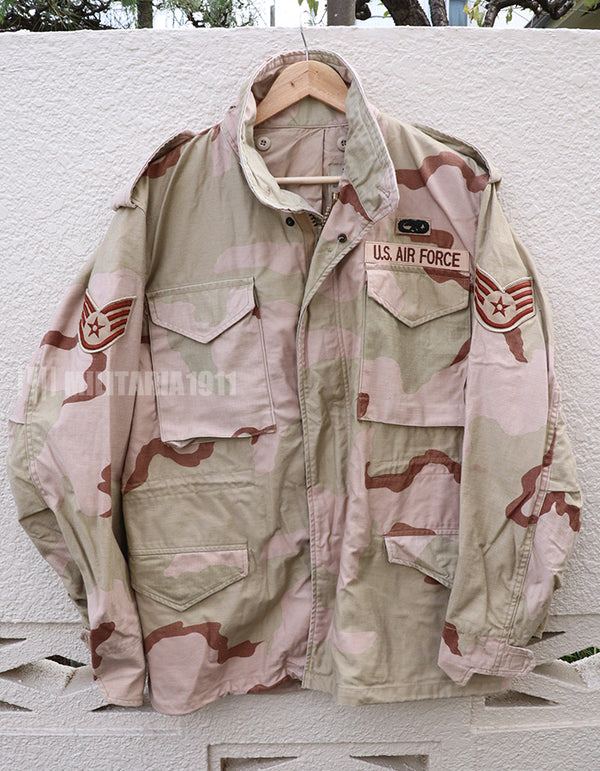 アメリカ空軍 3Cデザート迷彩 M65 フィールドジャケット 1991年製 徽章付き