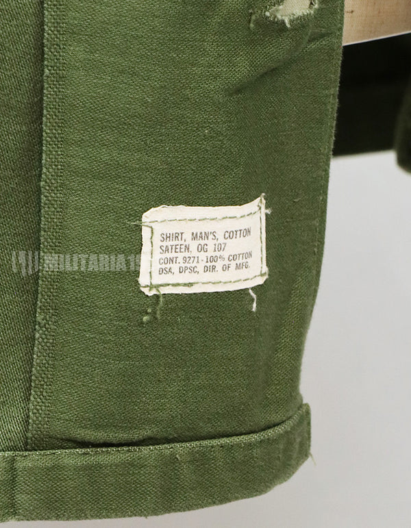 実物　ユーティリティシャツ OG-107 　放出品　1970年代前半 戦中ロット　US Army テープ付き